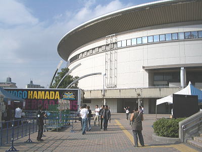 �܂��l�͏��Ȃ�