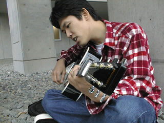 1999���{�A�O���i�΁j